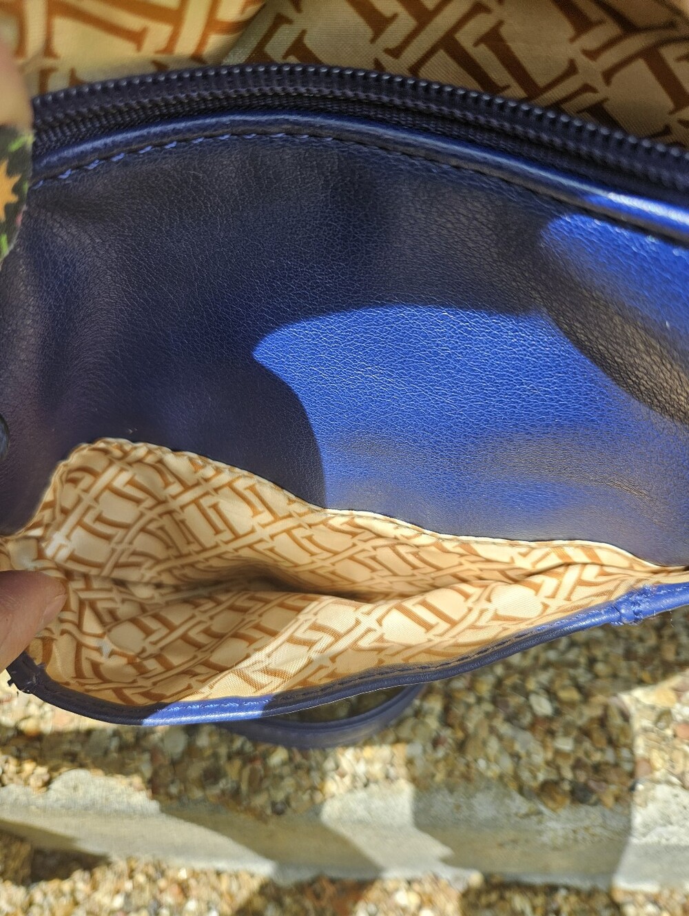 Tiganello Blue Leather Crossbody Bag - Picture 4 of 8